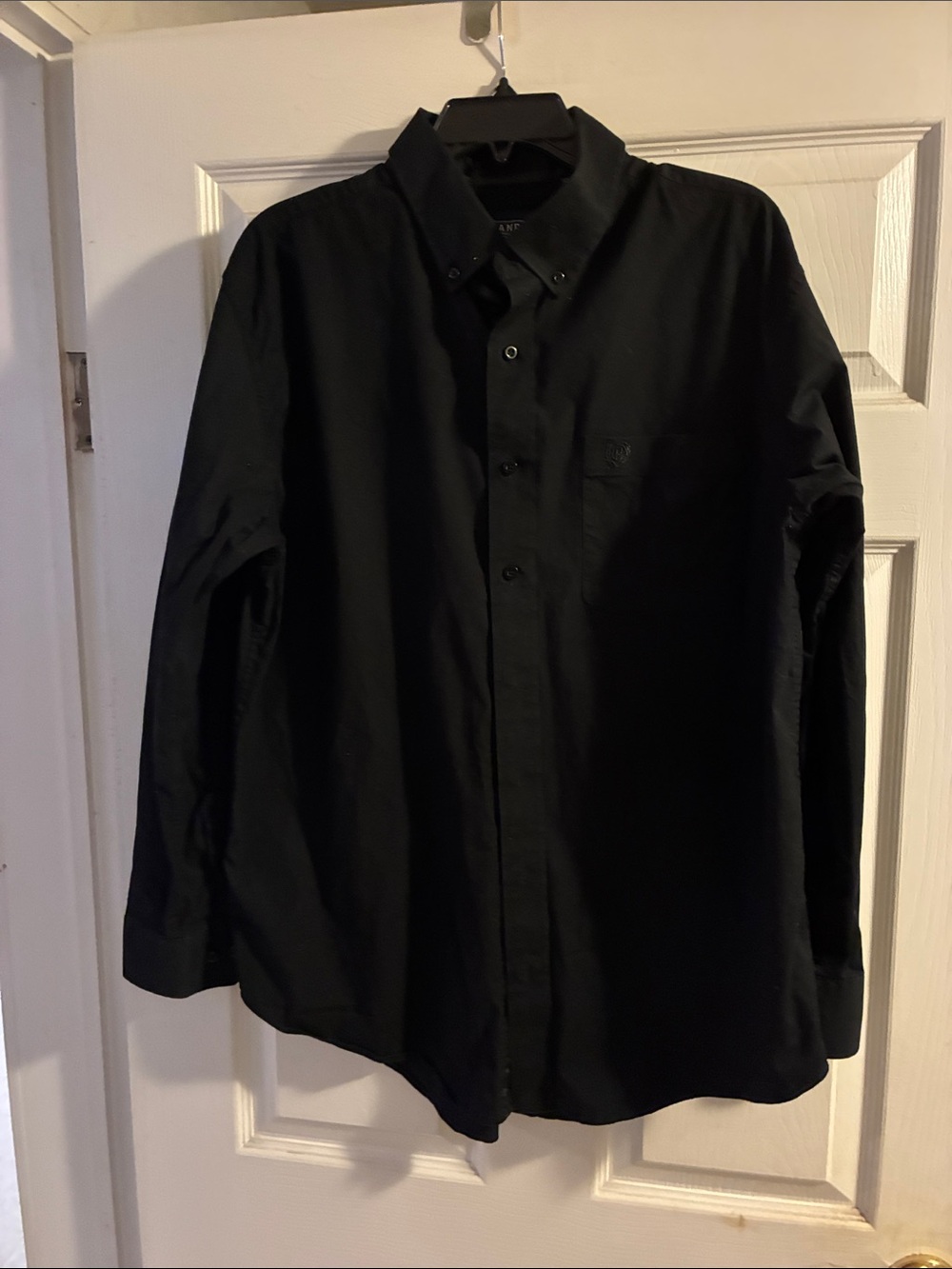 Men's Black Long-Sleeve Button-Down Dress Shirt